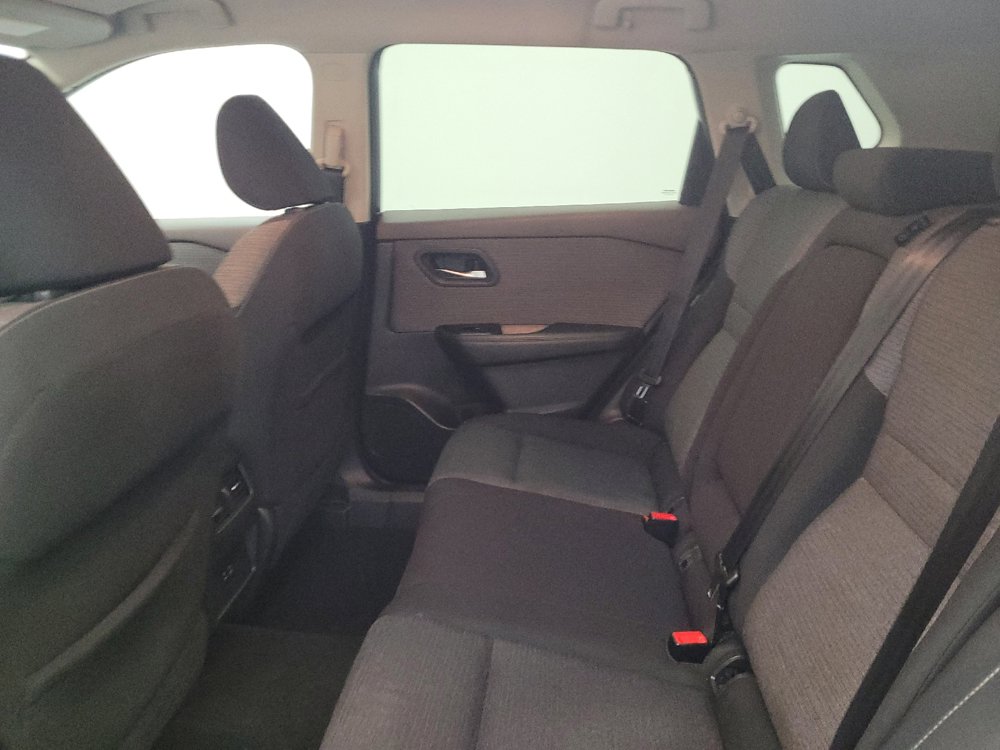 Used 2021 Nissan Rogue SV AWD/4WD image 18