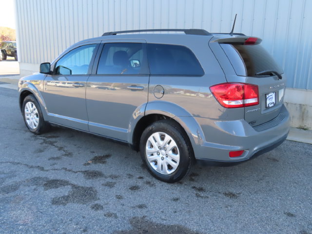 Used 2019 Dodge Journey SE FWD image 7