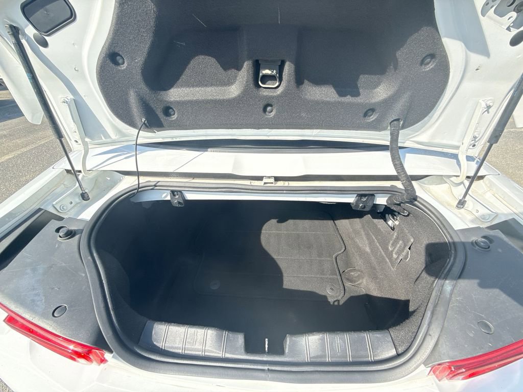 Used 2020 Chevrolet Camaro LT image 21