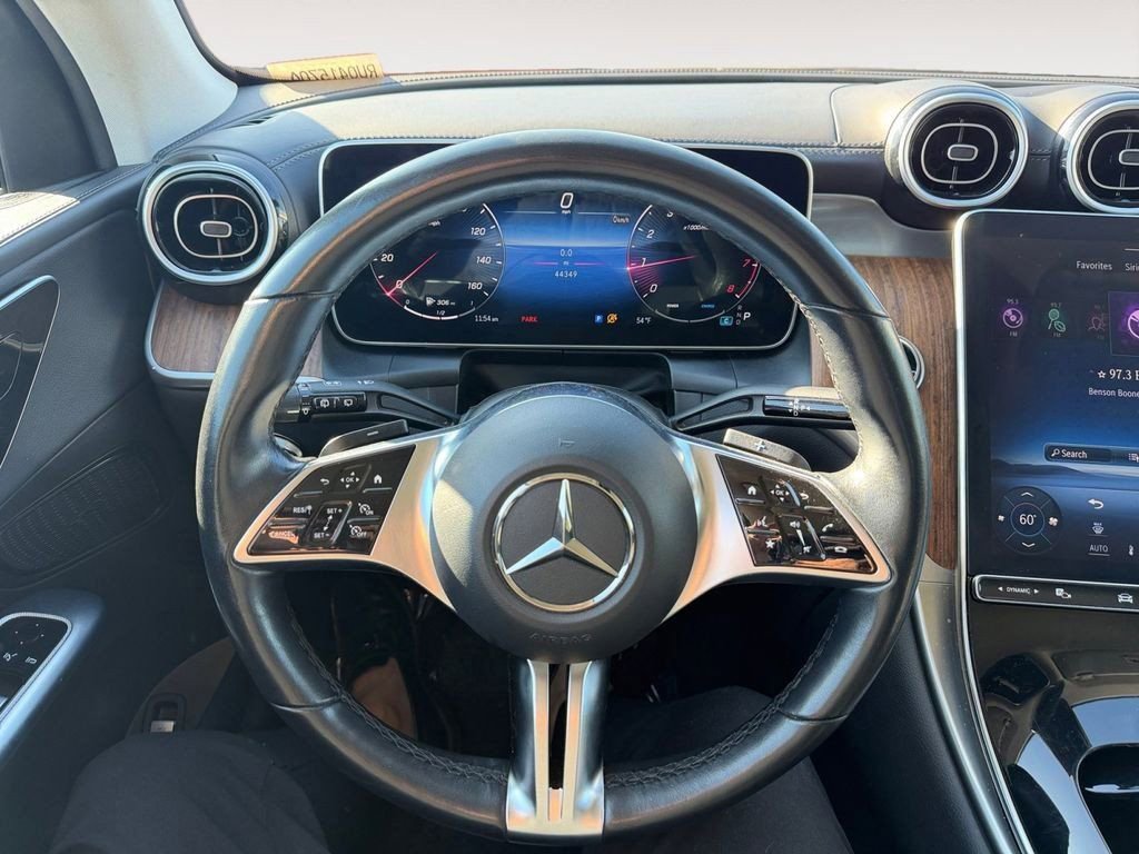 Used 2024 Mercedes-Benz GLC 300 image 17