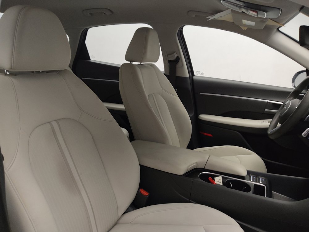 Used 2025 Hyundai Sonata SEL FWD image 21