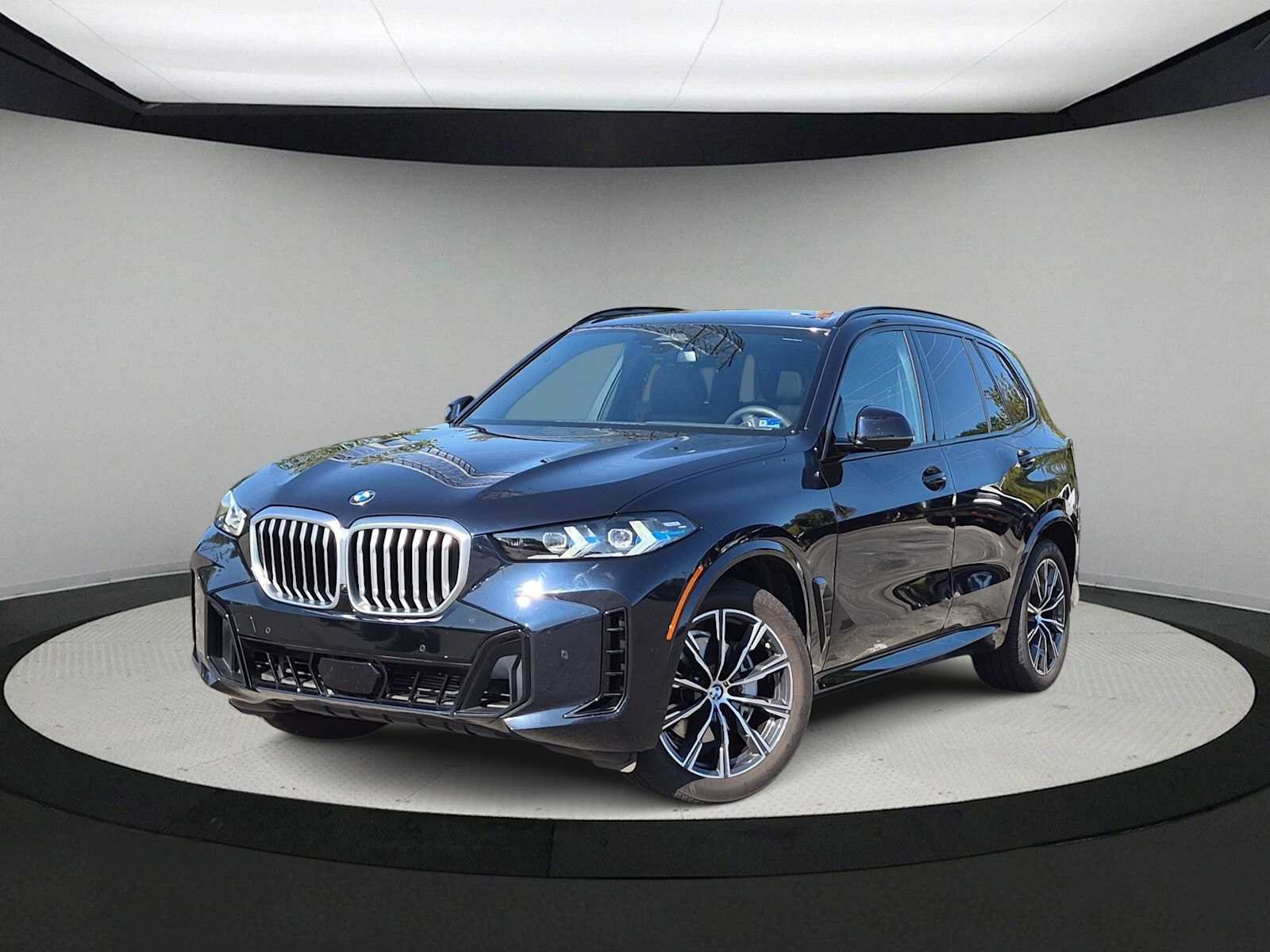 Used 2024 BMW X5 xDrive40i w/ M Sport Package