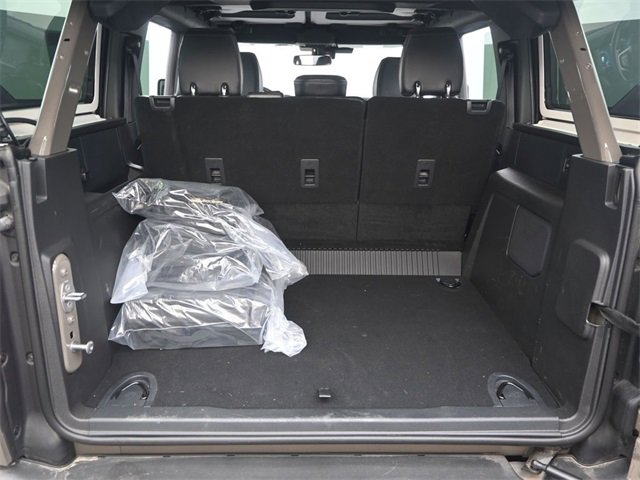 Used 2025 Ford Bronco Badlands image 13