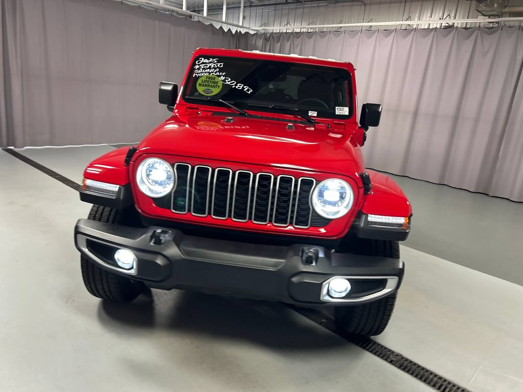 Used 2025 Jeep Wrangler Unlimited Sahara w/ Safety Group AWD/4WD video 2