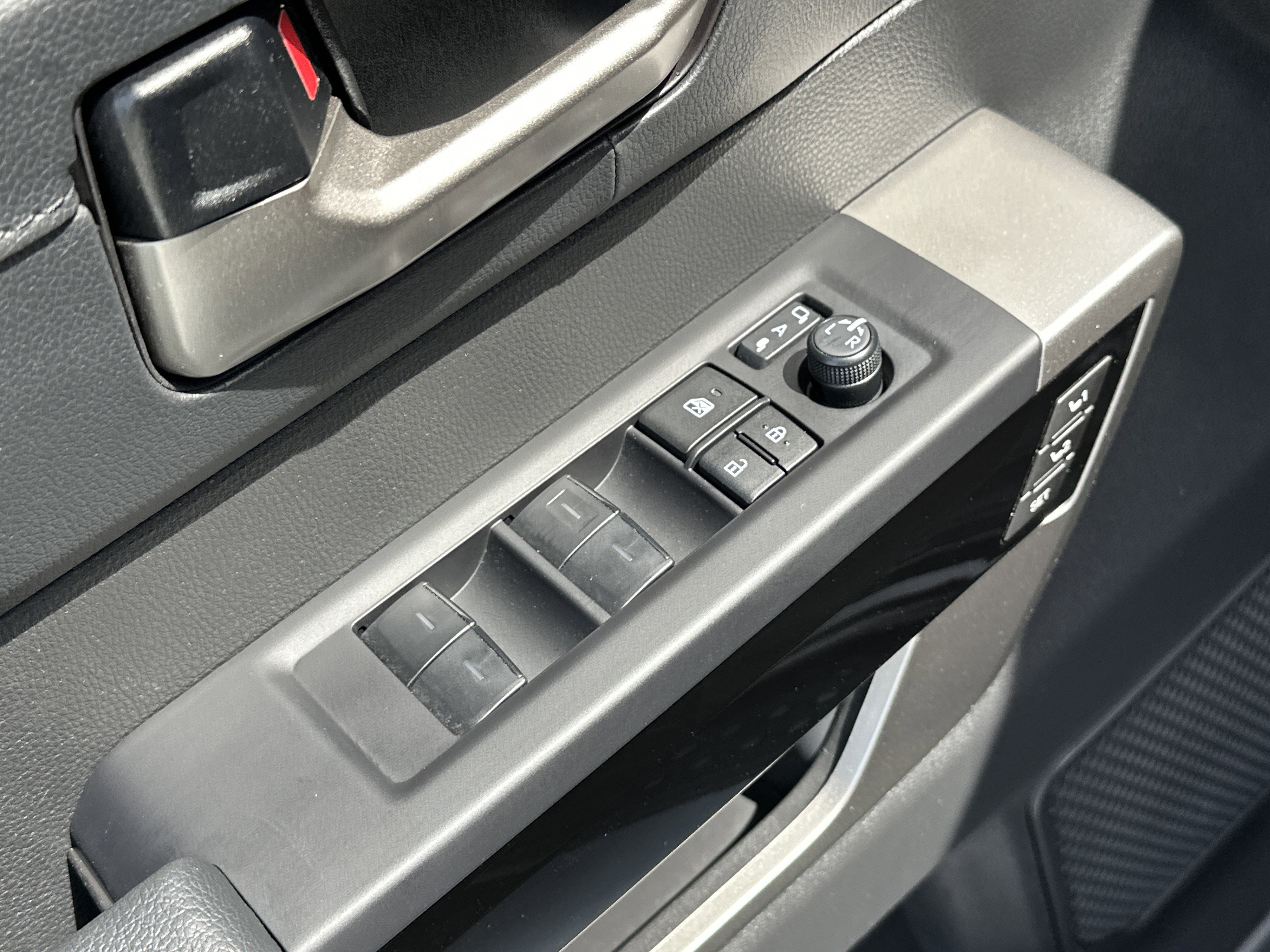 Certified 2025 Toyota Tundra Limited AWD/4WD image 15