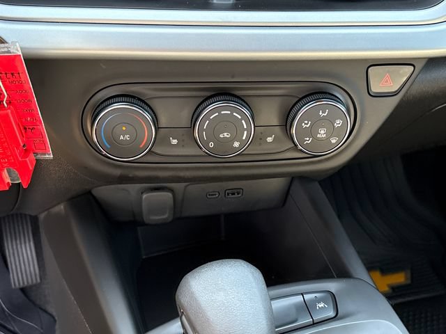 Used 2024 Chevrolet Trax RS w/ Driver Confidence Package FWD image 16