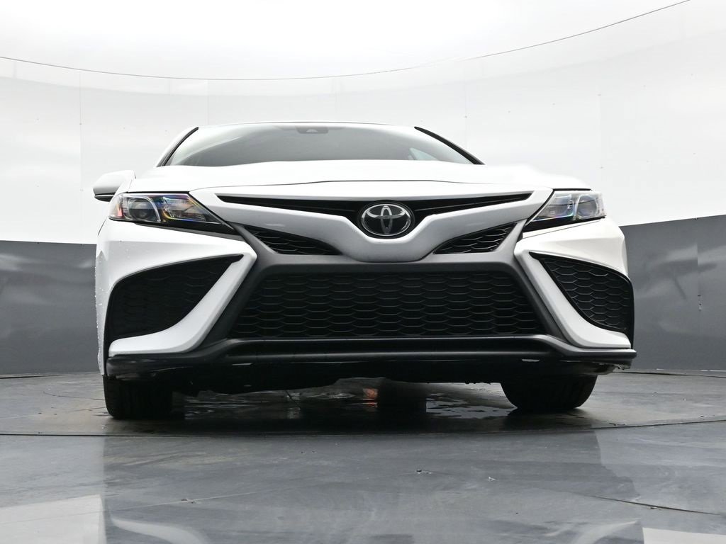 Used 2024 Toyota Camry SE image 39
