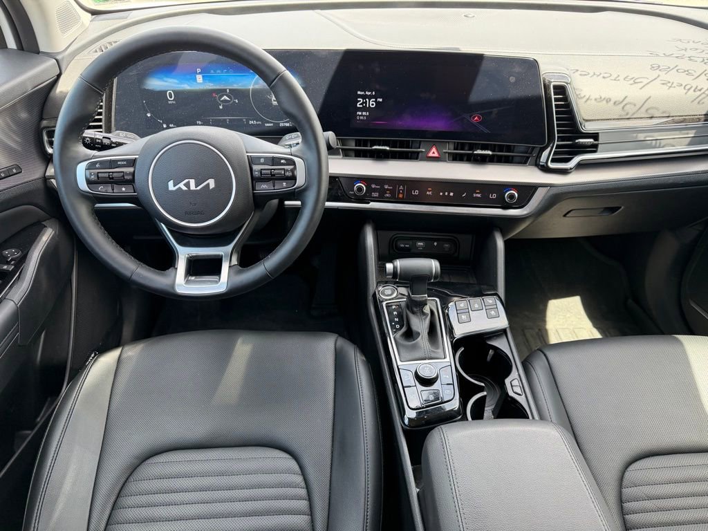 Used 2025 Kia Sportage SX image 14