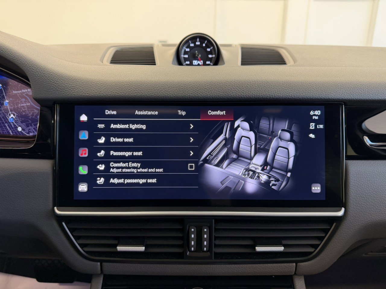 Used 2023 Porsche Cayenne Platinum Edition AWD/4WD image 19