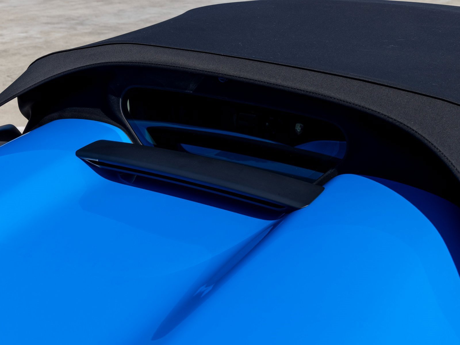 Certified 2024 Porsche 718 Boxster Spyder RS w/ Light Design Package image 34