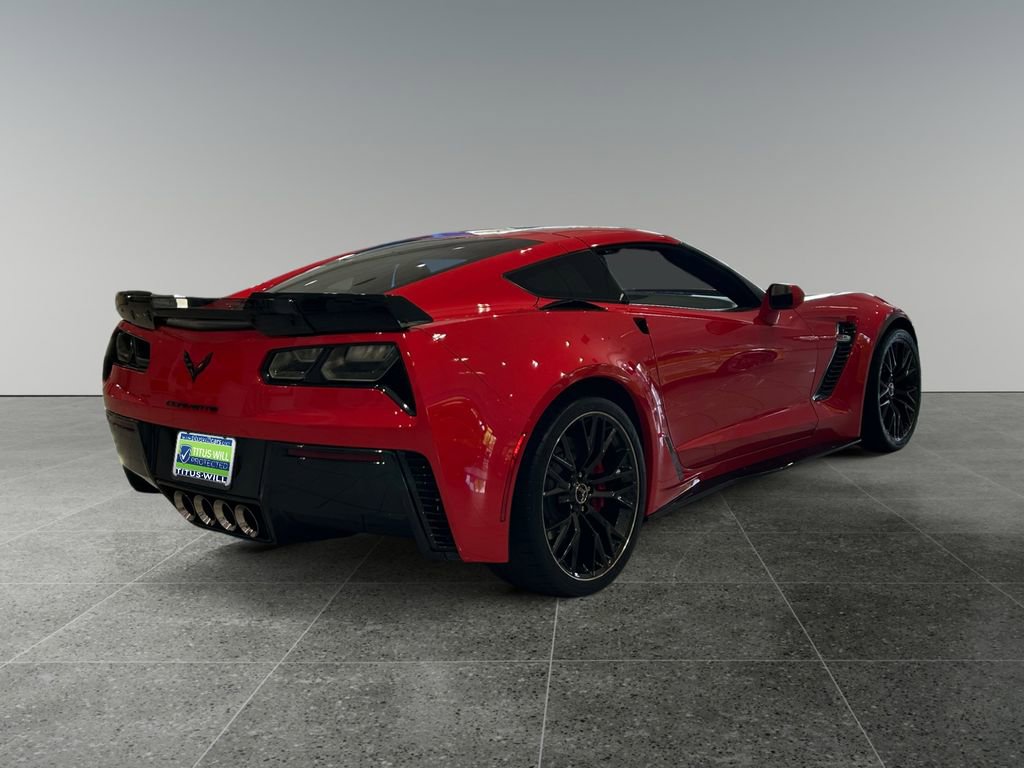 Used 2015 Chevrolet Corvette Z06 w/ 3LZ Preferred Equipment Group image 9