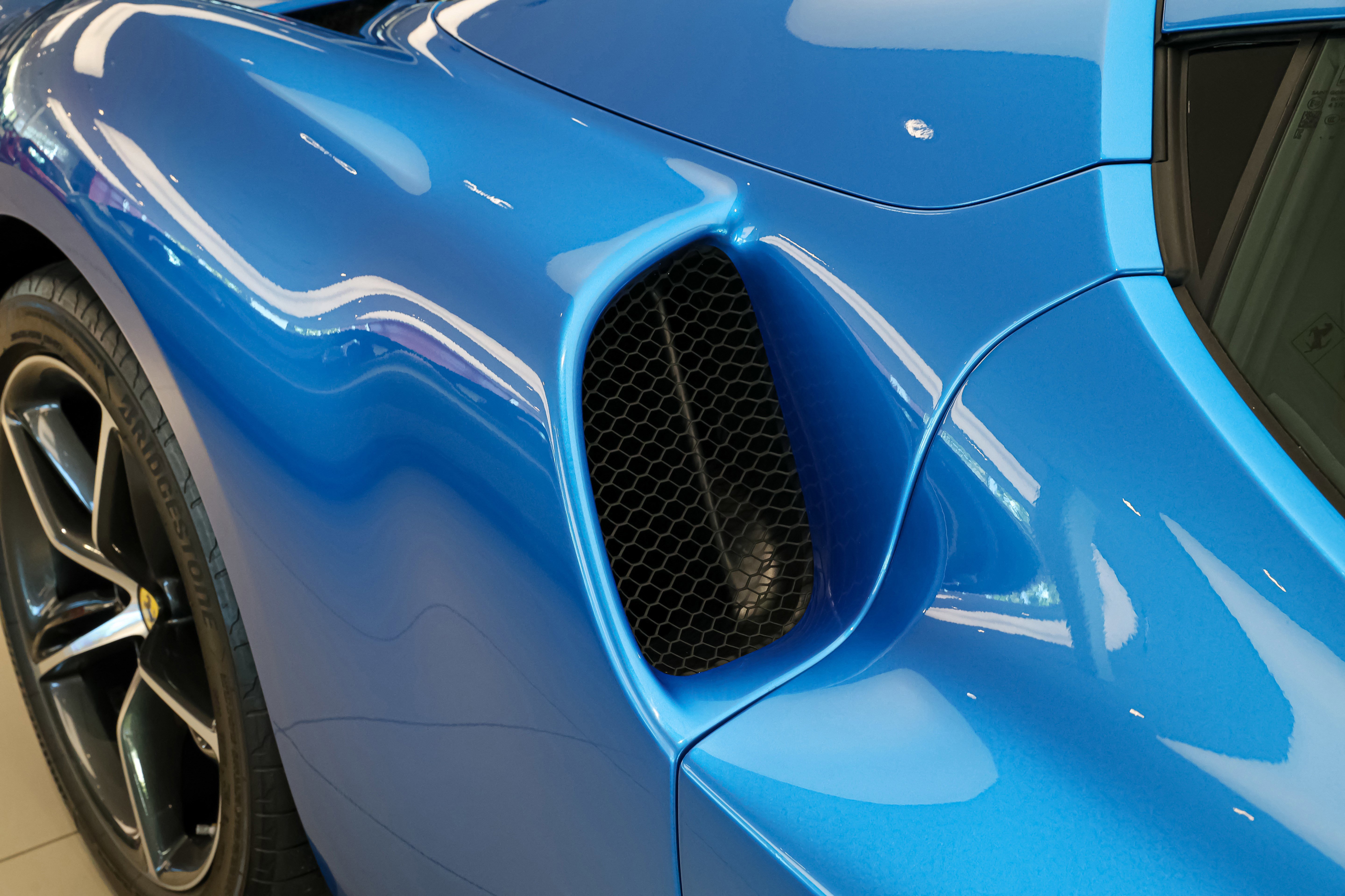 Used 2024 Ferrari 296 GTS image 24