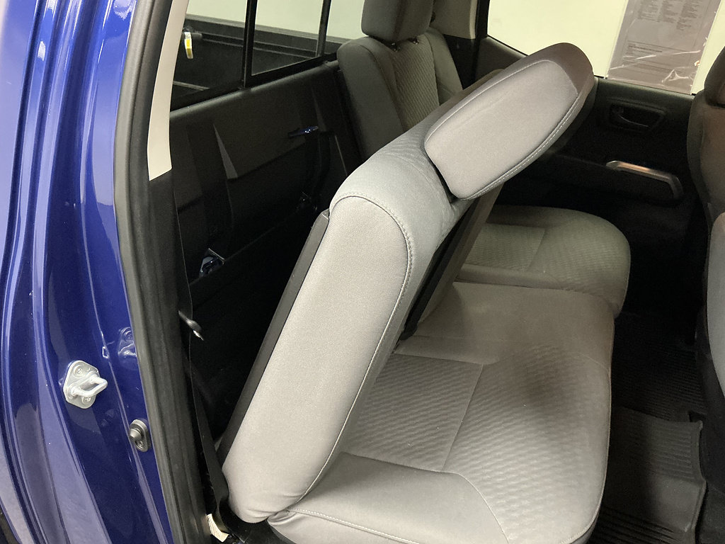 Used 2022 Toyota Tacoma SR5 w/ Black Out Package (TMS) AWD/4WD image 33