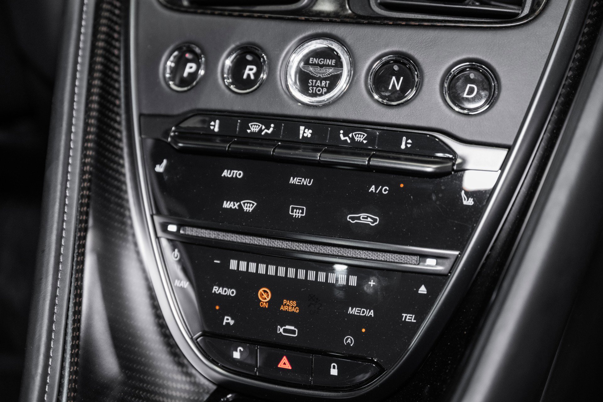 Used 2023 Aston Martin DBS Coupe RWD image 25