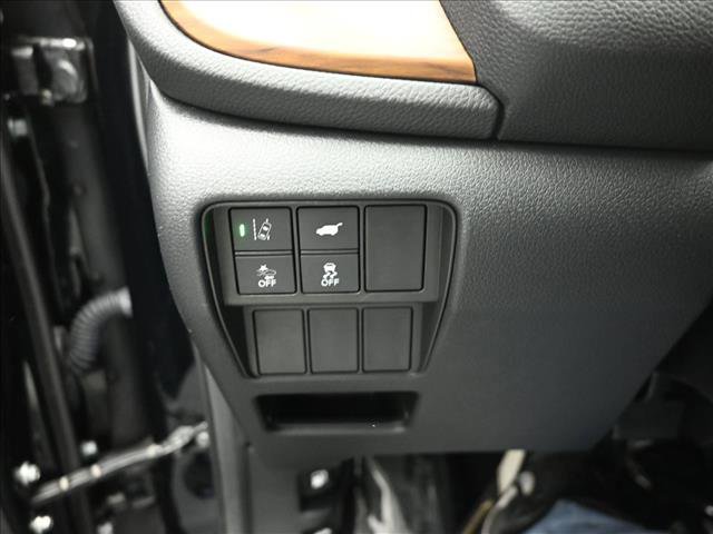 Used 2020 Honda CR-V Touring image 17