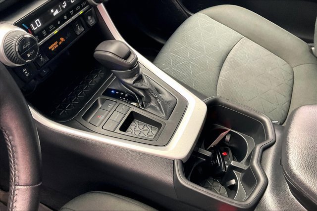 Used 2022 Toyota RAV4 XLE image 17