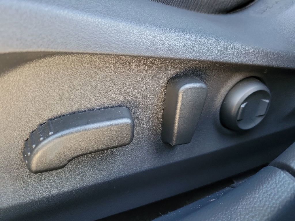 Used 2025 Subaru Outback Premium w/ Popular Package #1A image 15