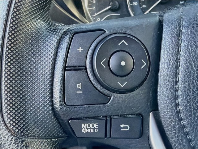 Used 2015 Toyota Corolla LE FWD image 35