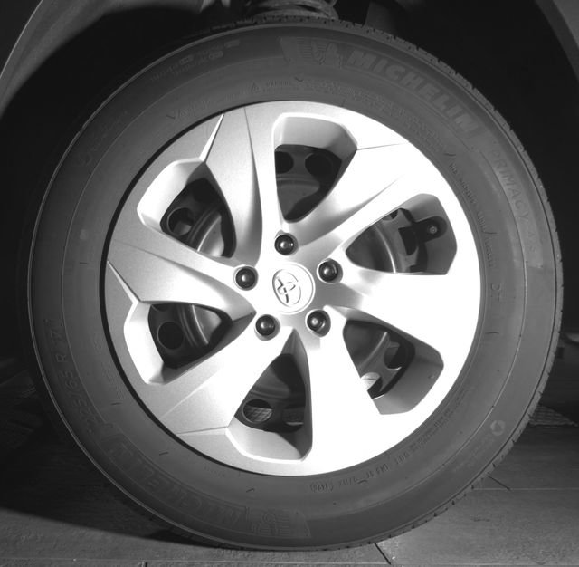 Used 2025 Toyota RAV4 LE AWD/4WD image 9
