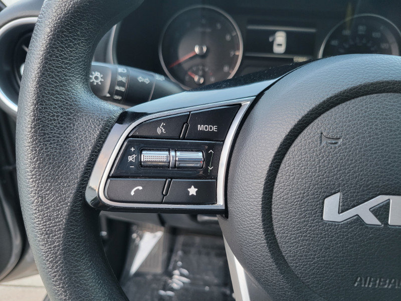 Used 2023 Kia Forte LXS FWD image 31
