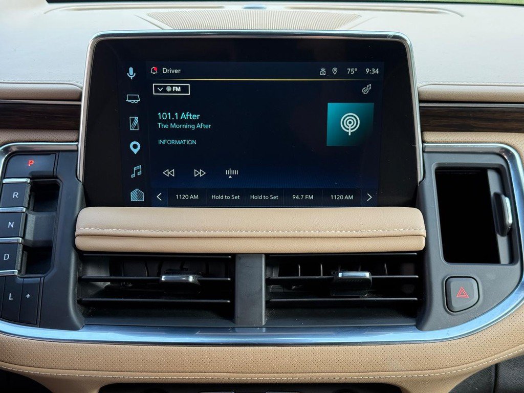 Used 2023 Chevrolet Tahoe Premier AWD/4WD image 14