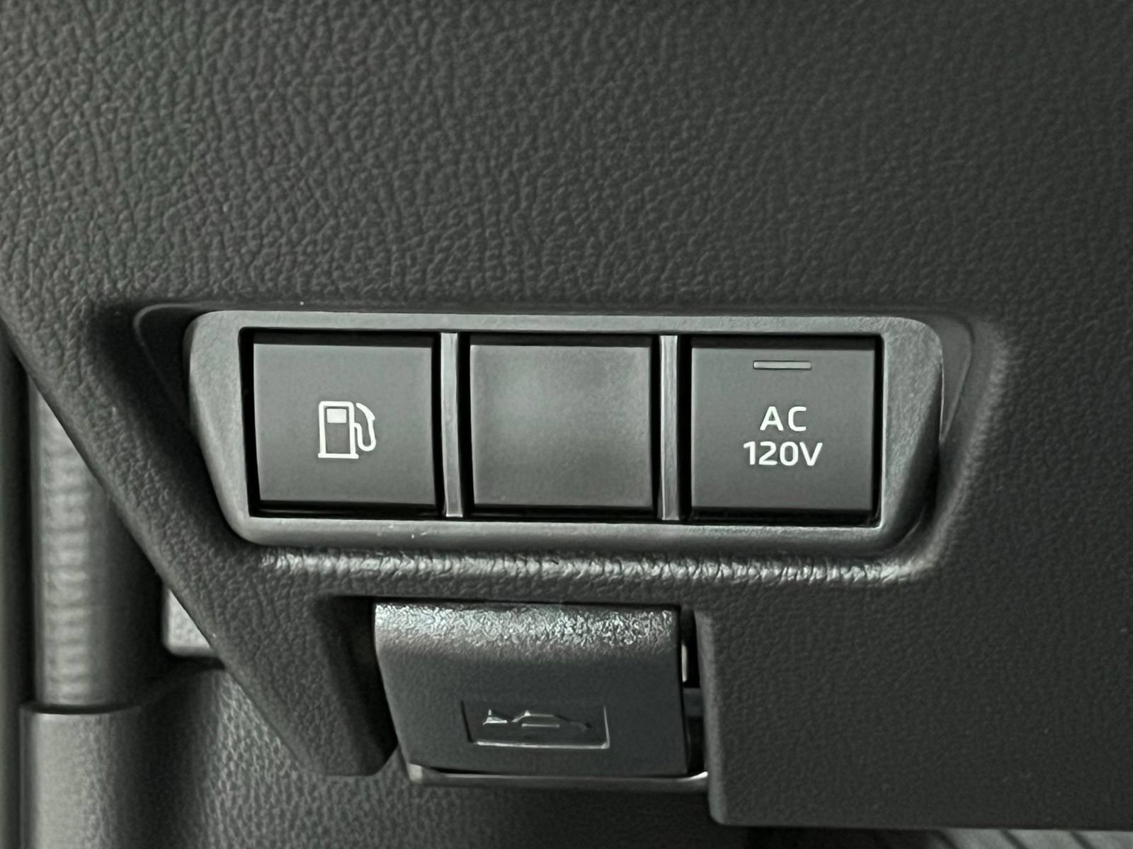 New 2026 Toyota Prius Plug-In Hybrid FWD image 31