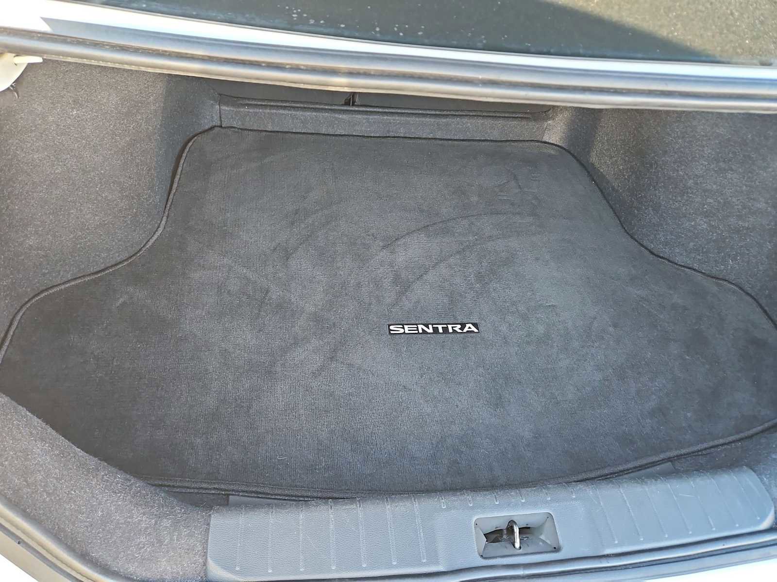 Used 2022 Nissan Sentra SV image 31