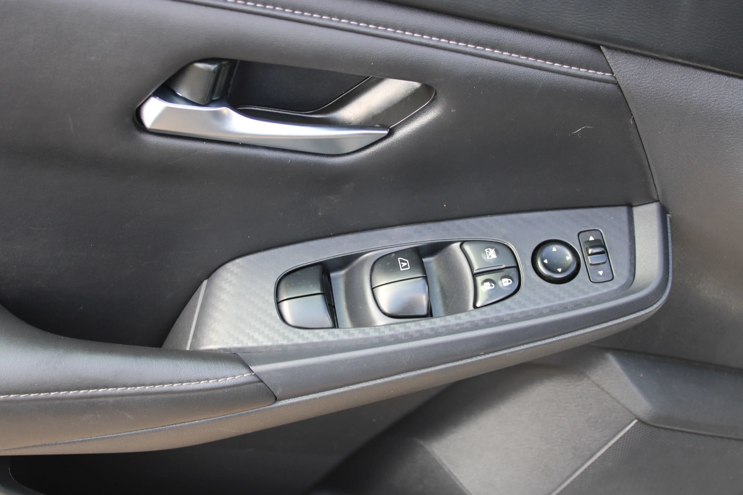 Used 2024 Nissan Sentra SV w/ All-Weather Package FWD image 18