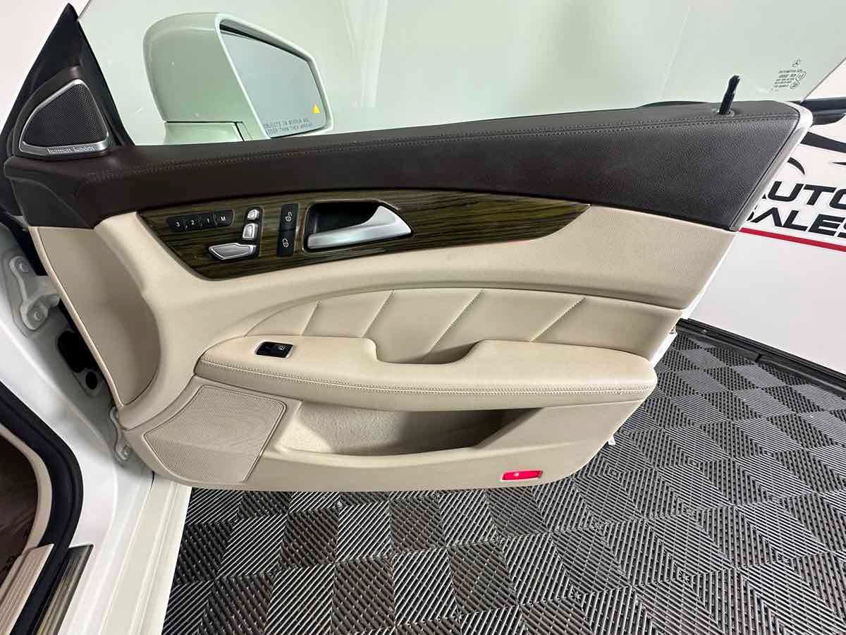 Used 2015 Mercedes-Benz CLS 400 image 24
