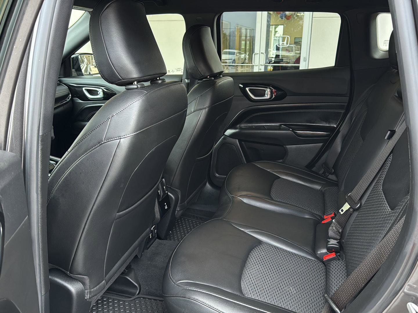 Used 2022 Jeep Compass Altitude w/ Convenience Group image 9