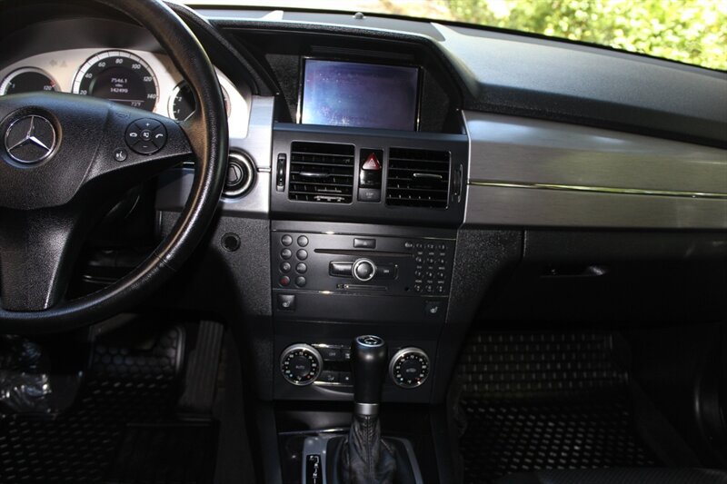 Used 2010 Mercedes-Benz GLK 350 4MATIC image 14
