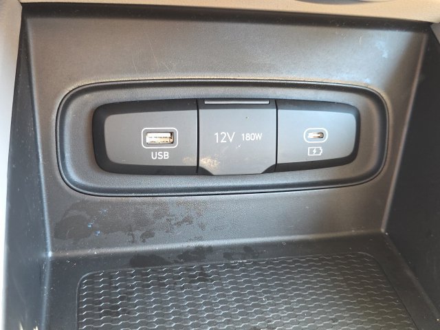 Certified 2024 Hyundai Venue SEL FWD image 15
