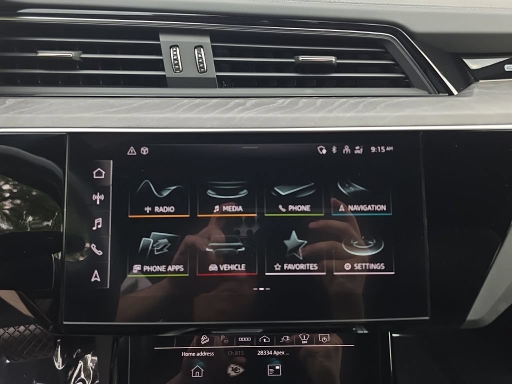 Used 2024 Audi Q8 e-tron Prestige w/ Prestige Package AWD/4WD image 18