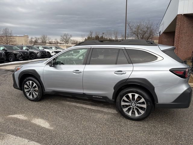 Used 2023 Subaru Outback Limited image 31