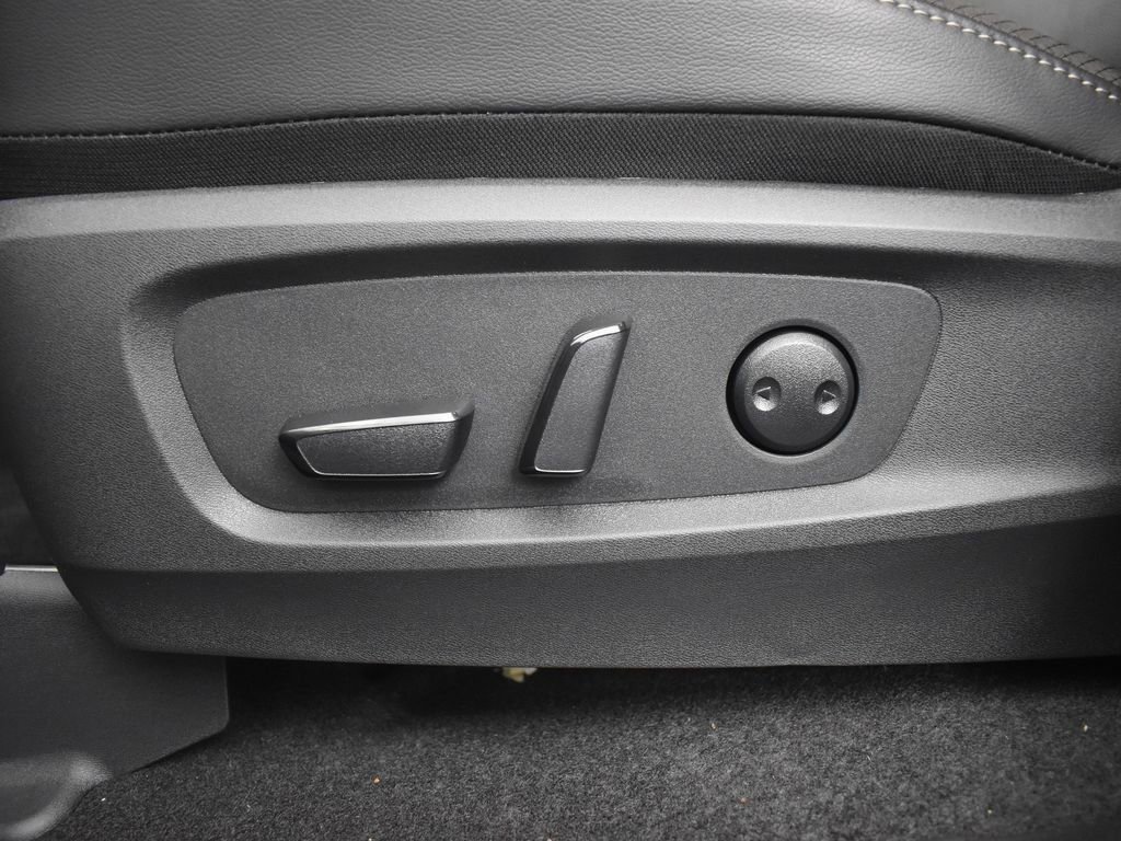 New 2025 Nissan Pathfinder SL image 30