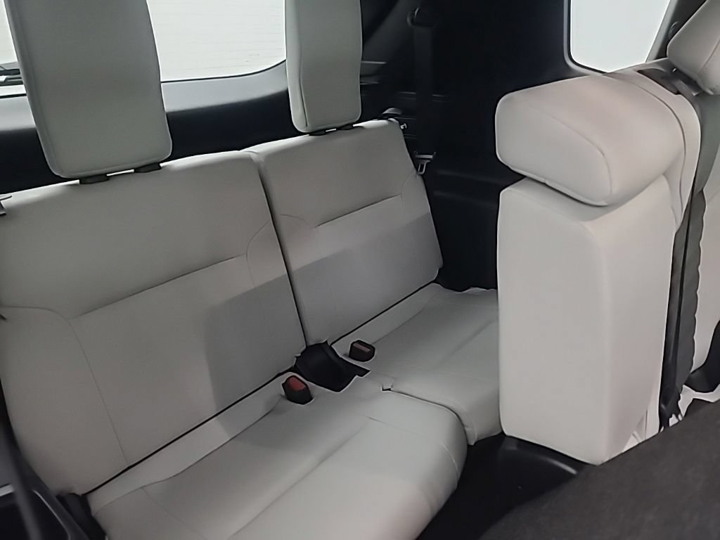 Used 2025 Mitsubishi Outlander SE AWD/4WD image 18