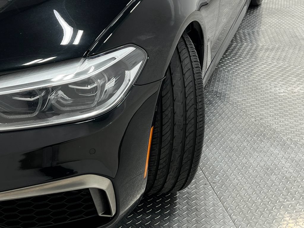 Used 2018 BMW M550i xDrive AWD/4WD image 38