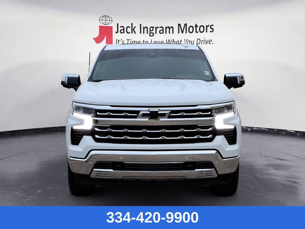 Used 2025 Chevrolet Silverado 1500 LTZ w/ LTZ Premium Package image 8