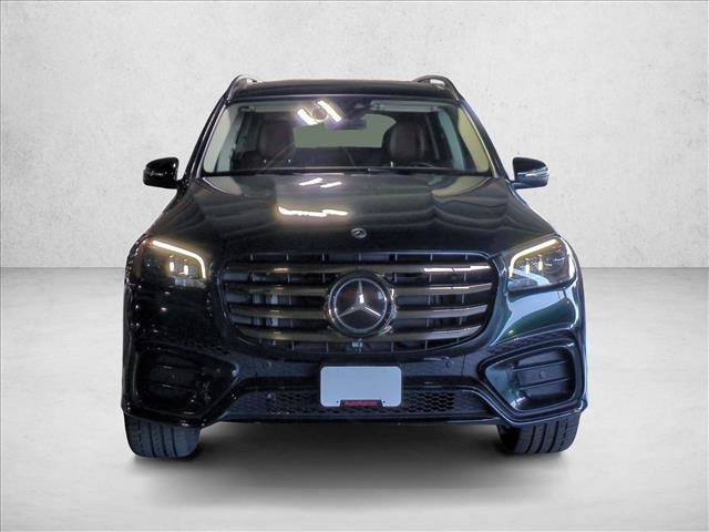 Used 2024 Mercedes-Benz GLS 580 4MATIC image 2