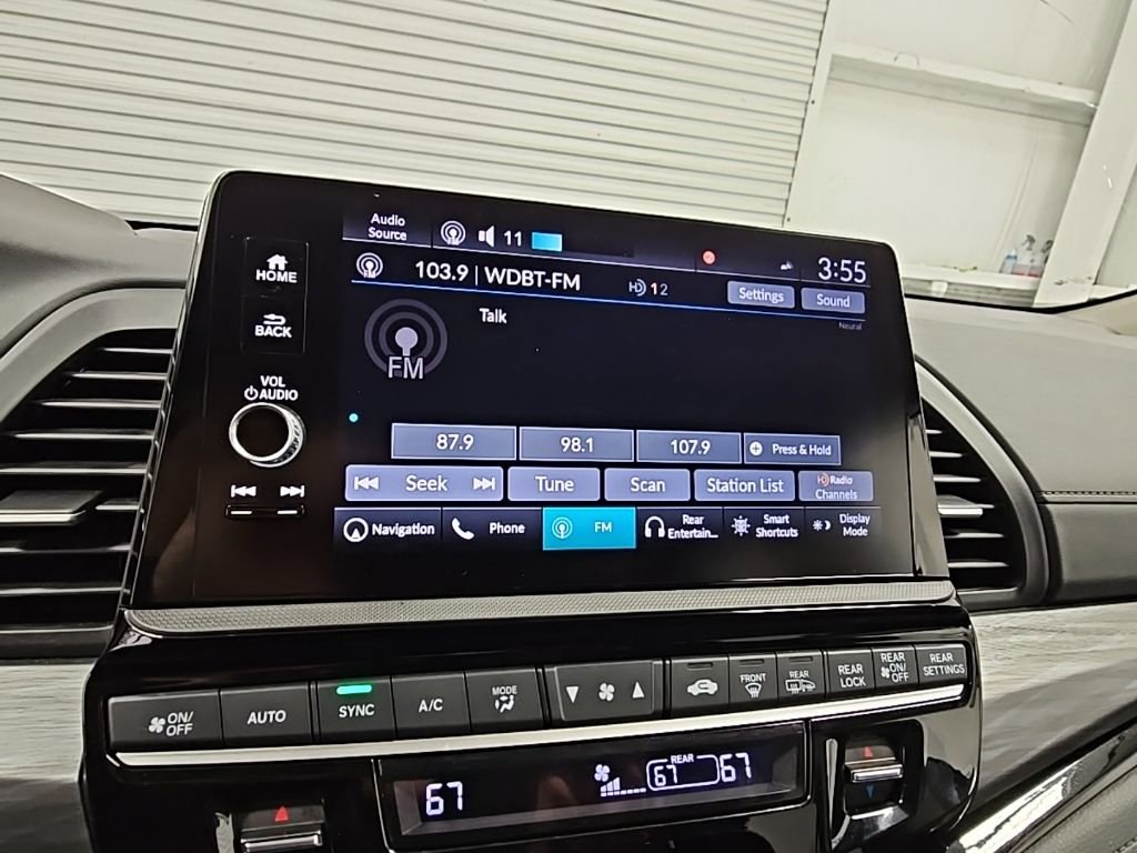 Used 2025 Honda Odyssey Elite image 16