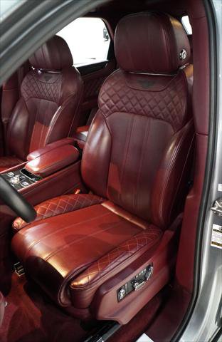 Used 2020 Bentley Bentayga AWD/4WD image 12