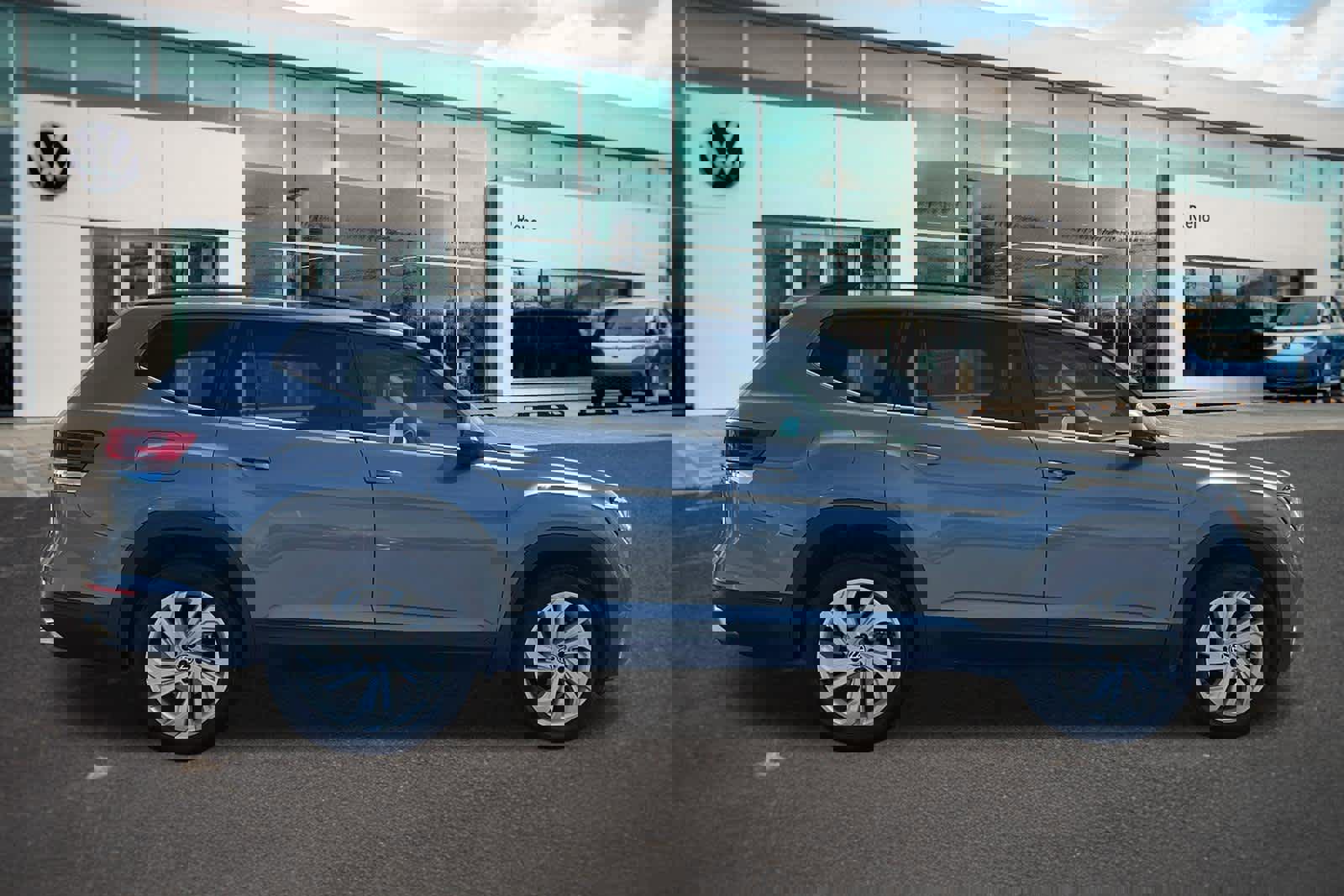 Certified 2021 Volkswagen Atlas SE image 4