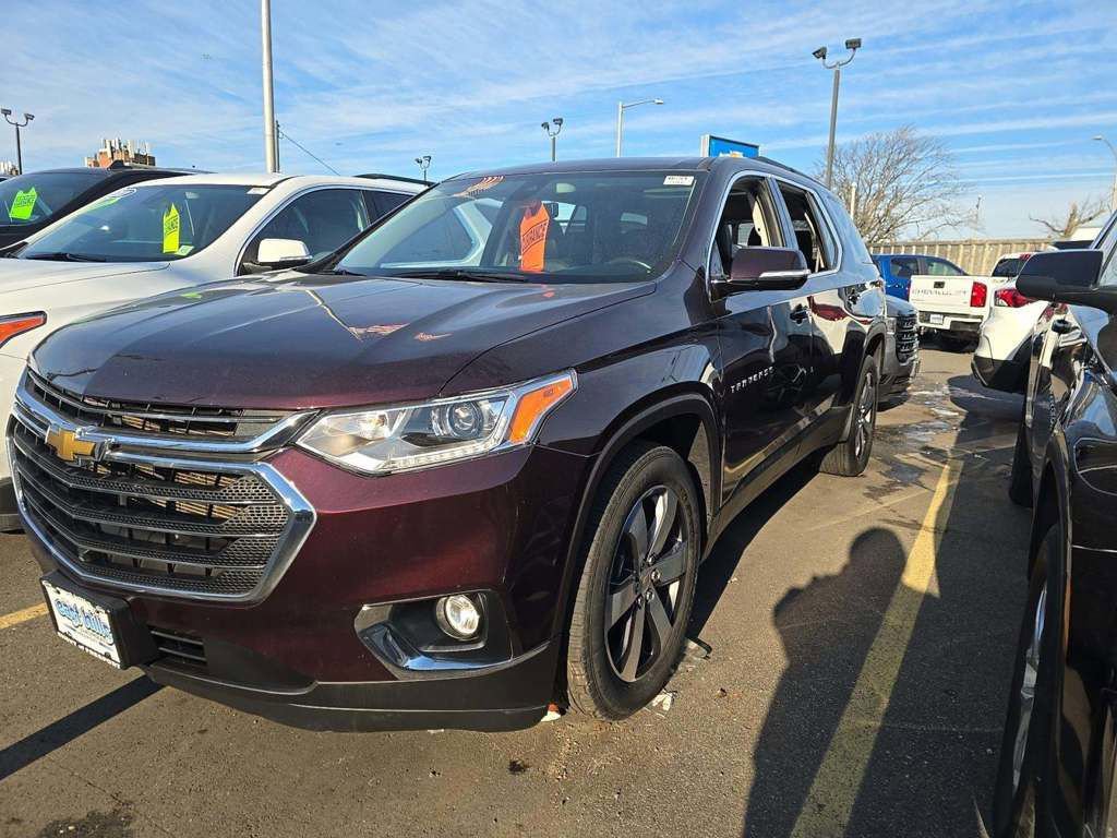 Used 2020 Chevrolet Traverse LT w/ LT Premium Package image 4
