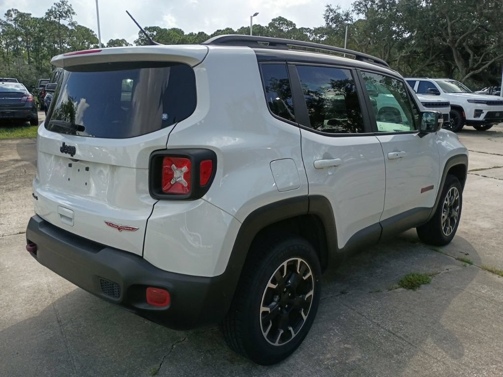 Certified 2023 Jeep Renegade Trailhawk AWD/4WD image 5