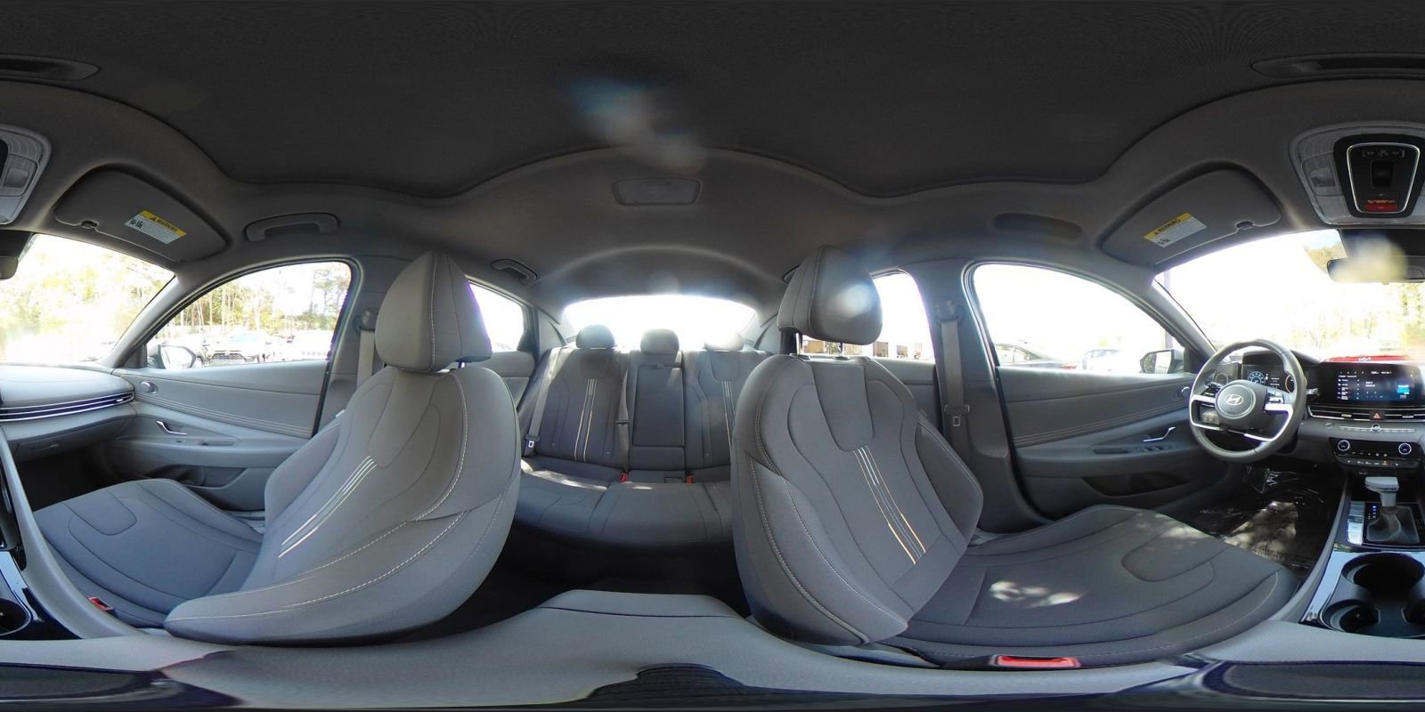 Used 2025 Hyundai Elantra SEL FWD image 44
