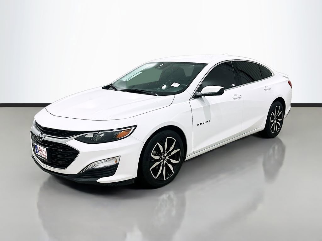 Used 2025 Chevrolet Malibu RS w/ LPO, Floor Liner Package FWD image 3