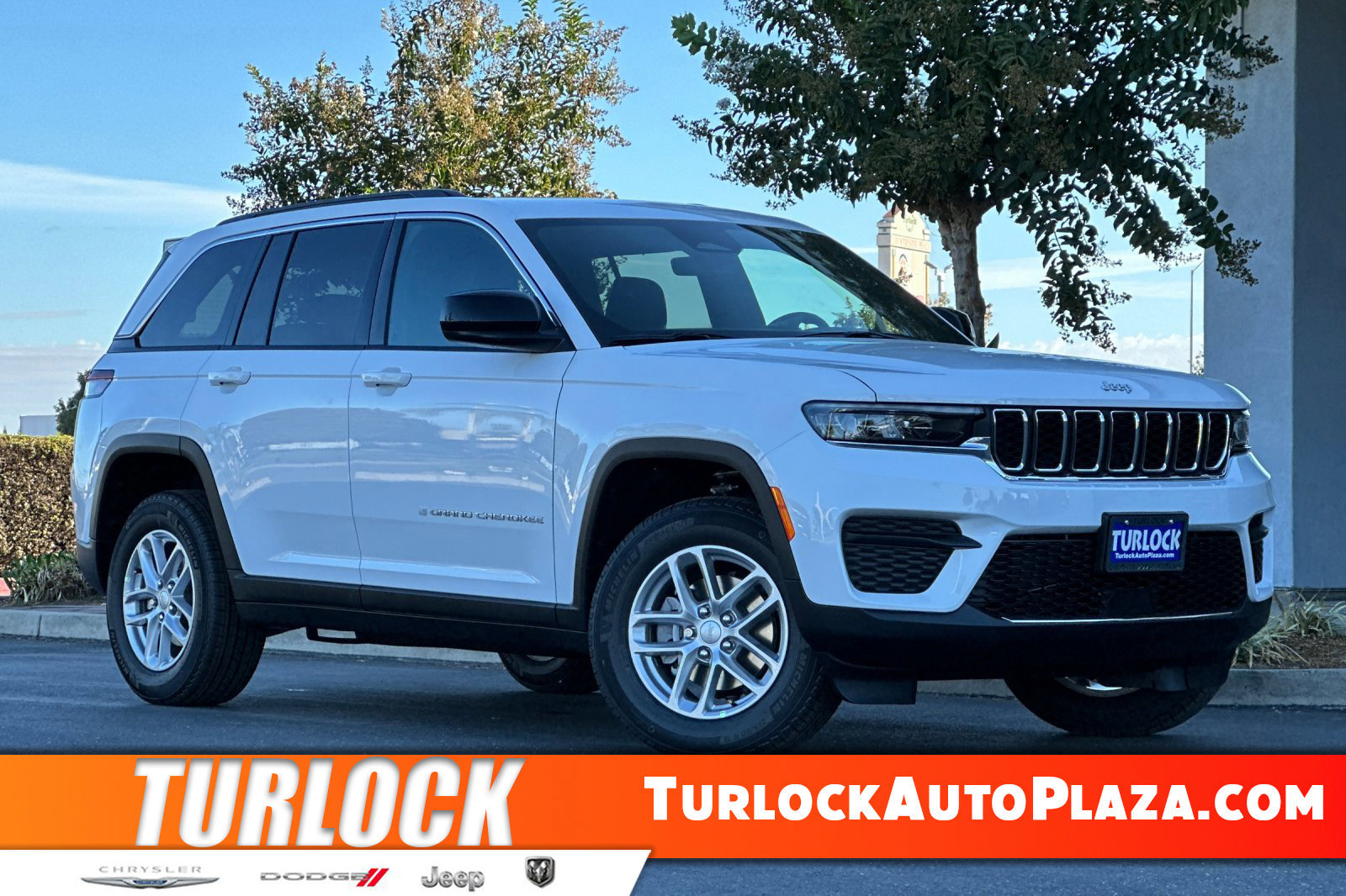 New 2025 Jeep Grand Cherokee Laredo X w/ Luxury Tech Group I