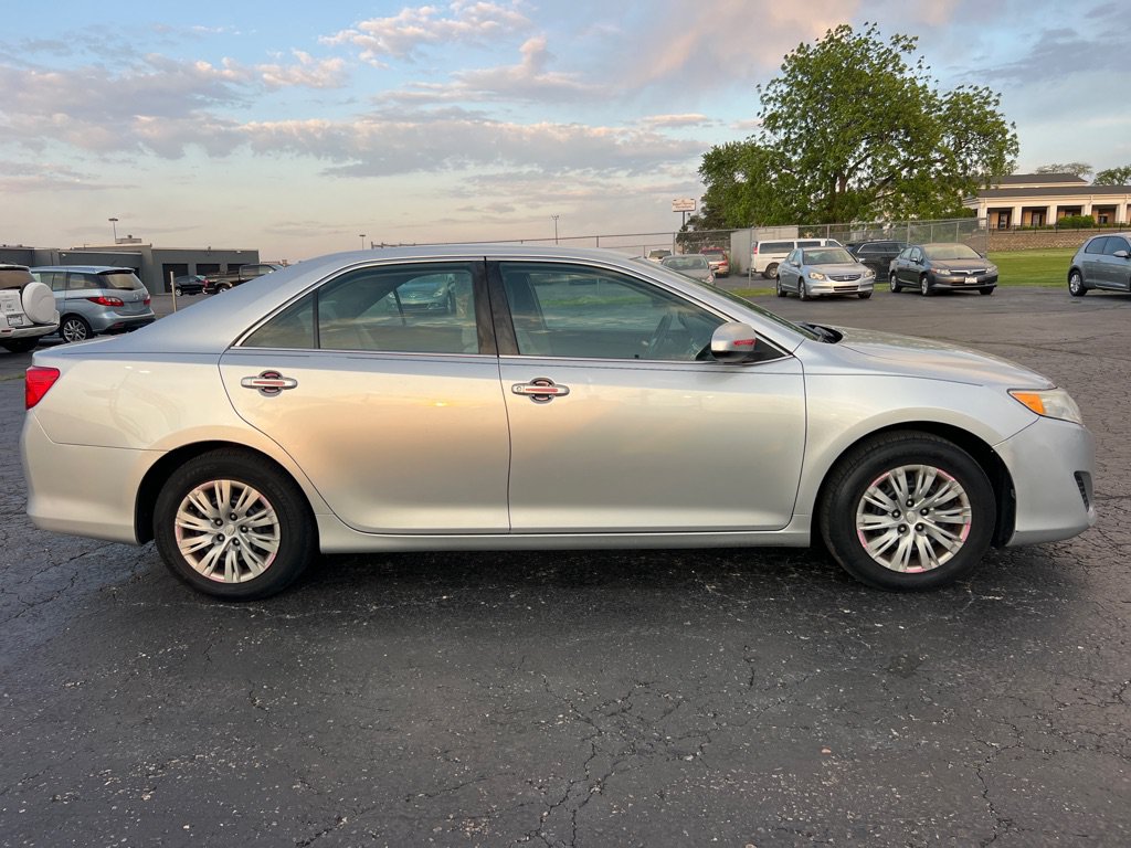 Used 2014 Toyota Camry FWD image 8