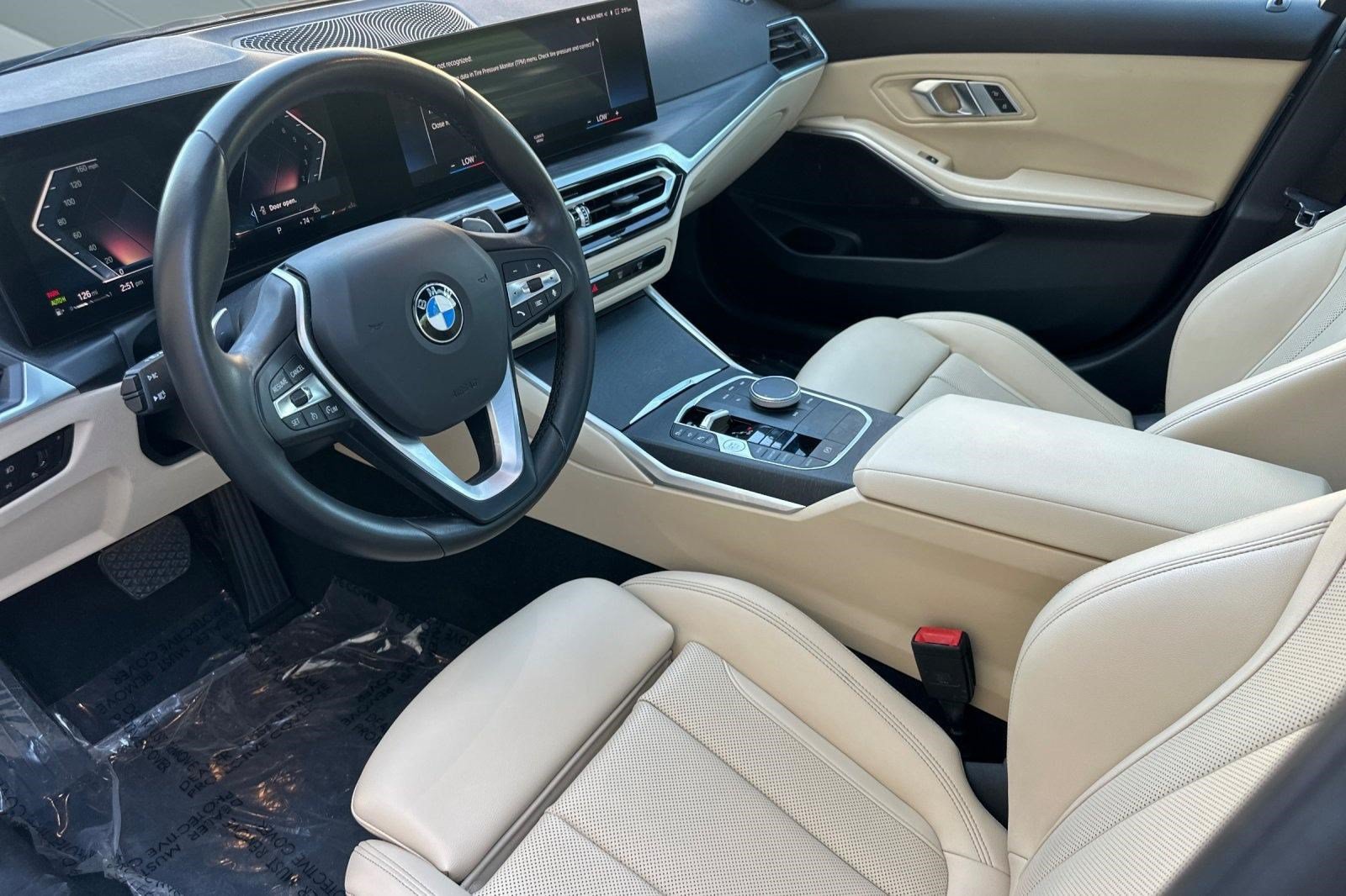Used 2023 BMW 330i Sedan w/ Parking Assistance Package RWD image 4