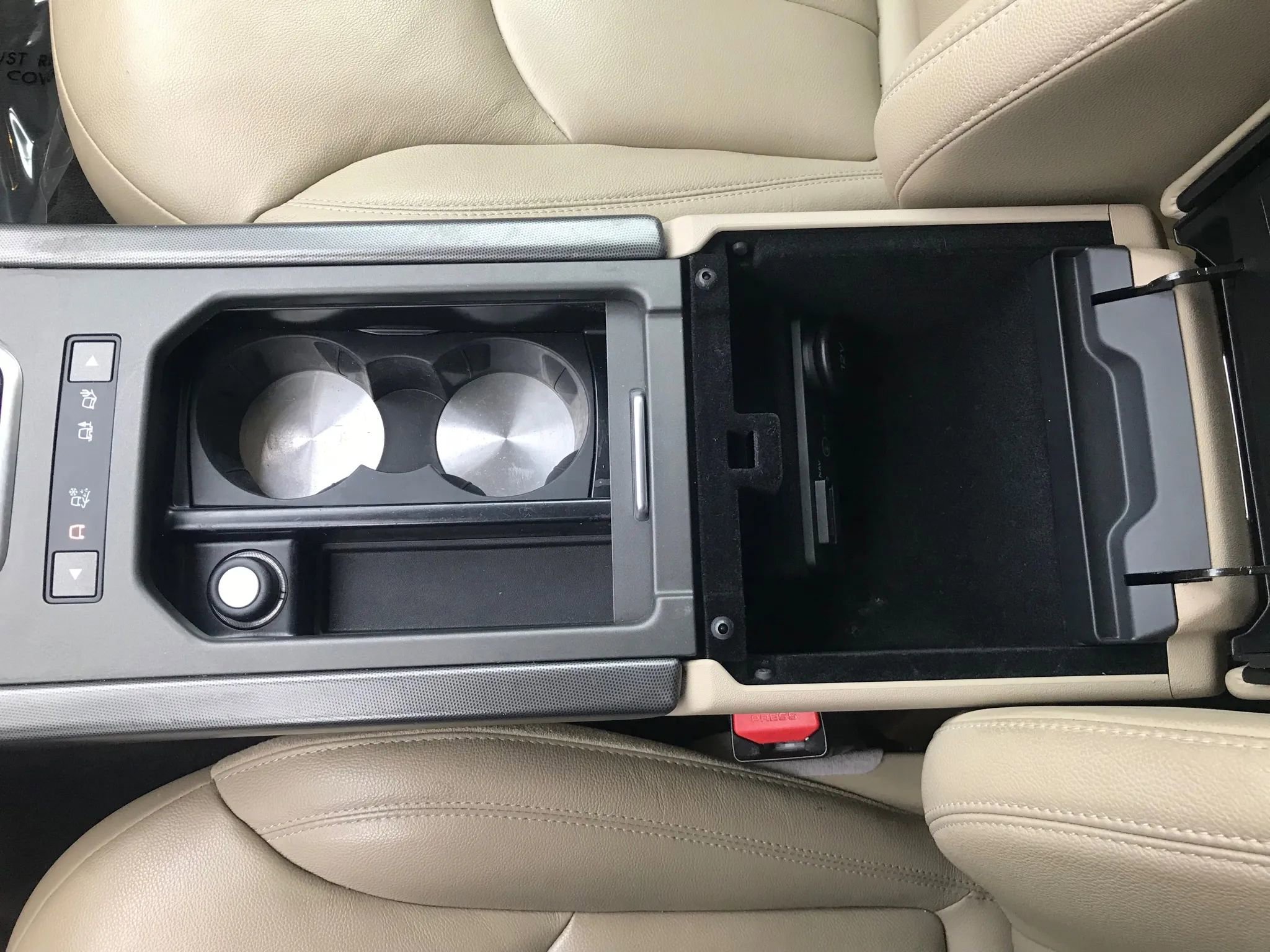 Used 2018 Land Rover Range Rover Evoque image 31